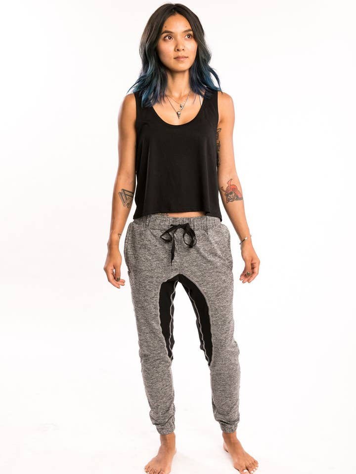 Pantalon Ninja gris et noir pour la vente par Pi Movement