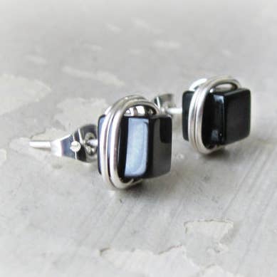 Boucles d'oreilles à tige Cube Onyx Noir+Argent Sterling pour la vente par Contempo Jewelry