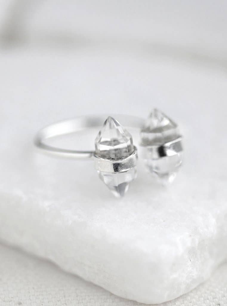 FELIX Z DESIGNS - Wholesale Ring met een steen/solitaire ring - Heldere kristallen dubbele mini puntige kristallen ring2