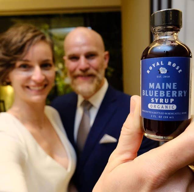 Royal Rose Syrups - Vente Mélange/sirop pour cocktails - Sirop simple de myrtille bio 2oz3