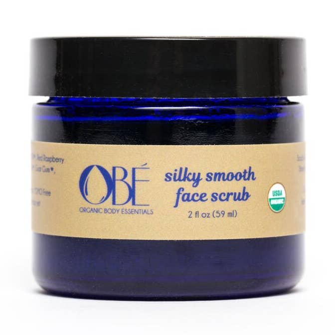 Gommage pour le visage lisse et soyeux pour la vente par ORGANIC BODY ESSENTIALS