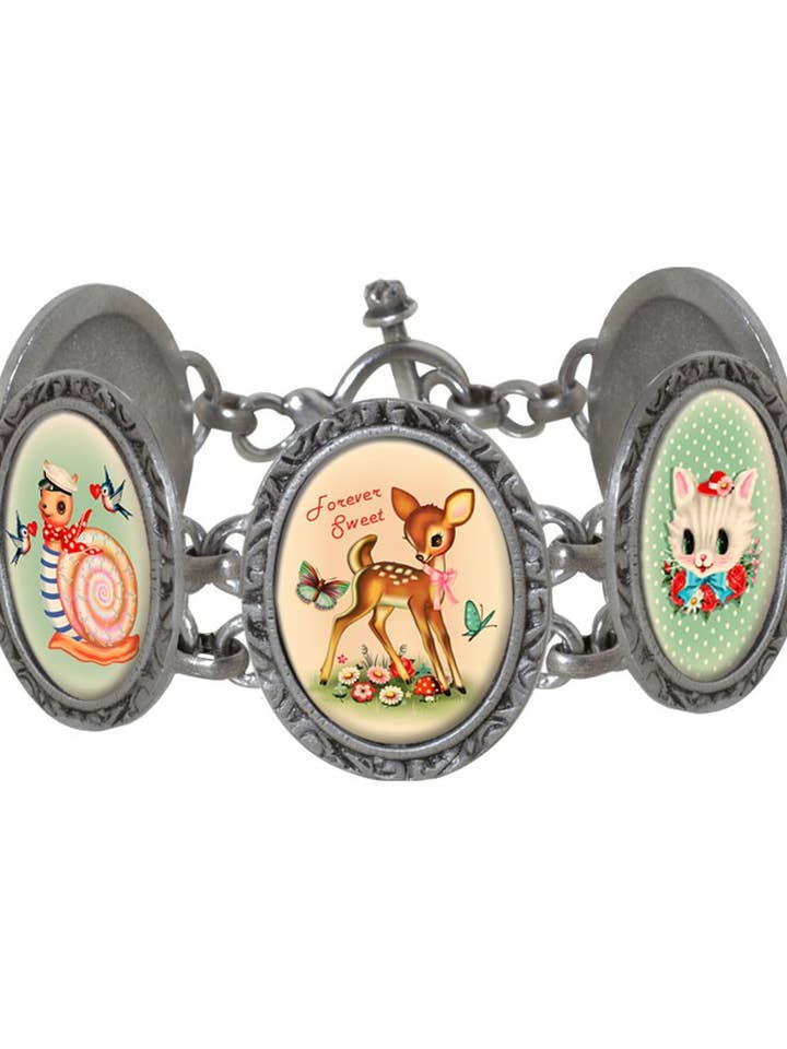 Bracelet ovale victorien à cinq maillons avec animaux pour la vente par Classic Hardware