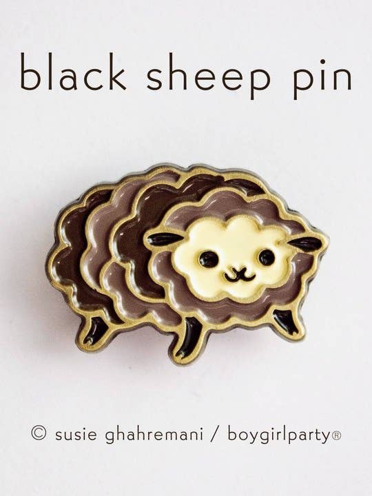 Sort får emalje pin - Engros pin badge - fårekunst for engroshandel hos Boygirlparty