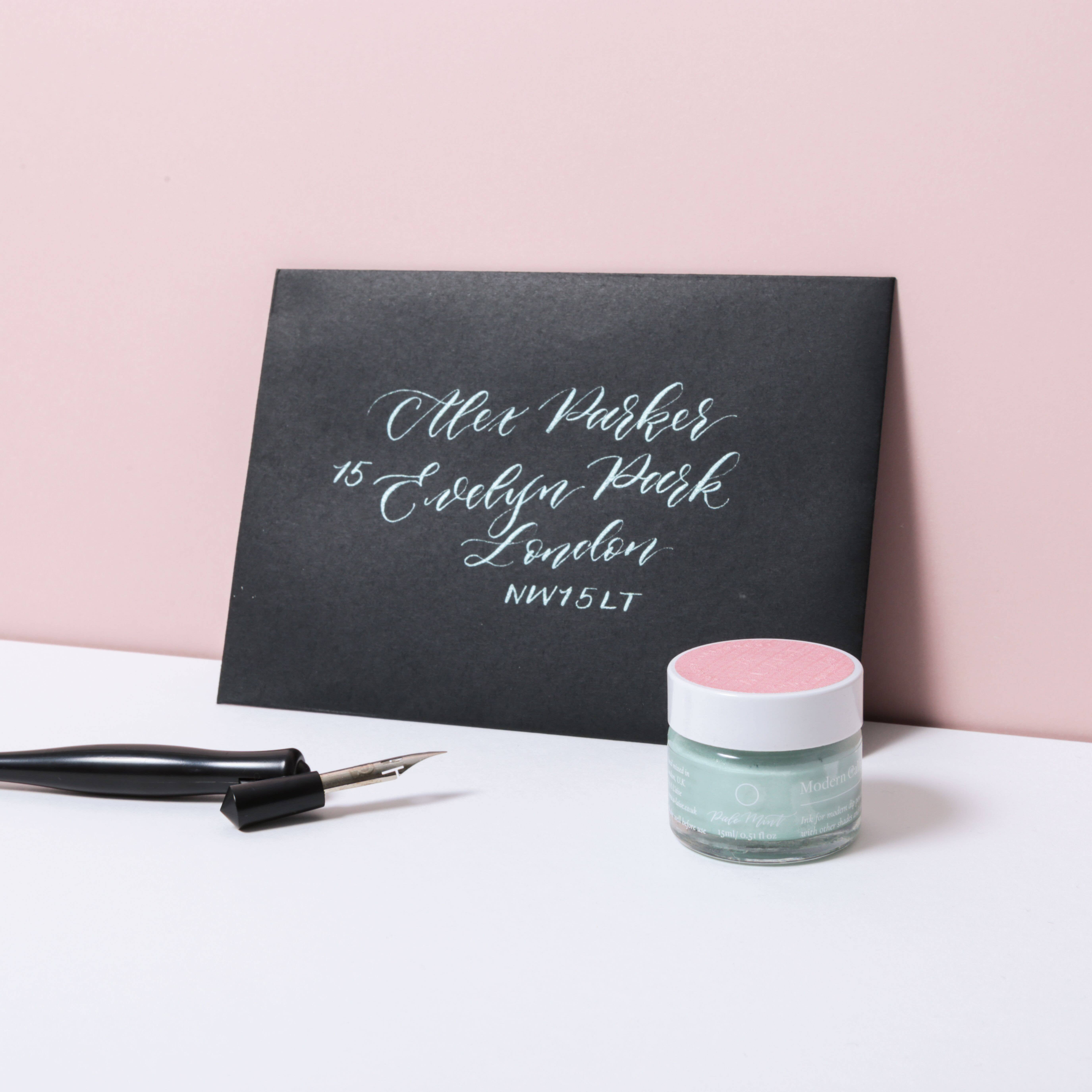 À L'AISE LTD - Wholesale Ink Pad - Pale Mint Modern Calligraphy Ink1