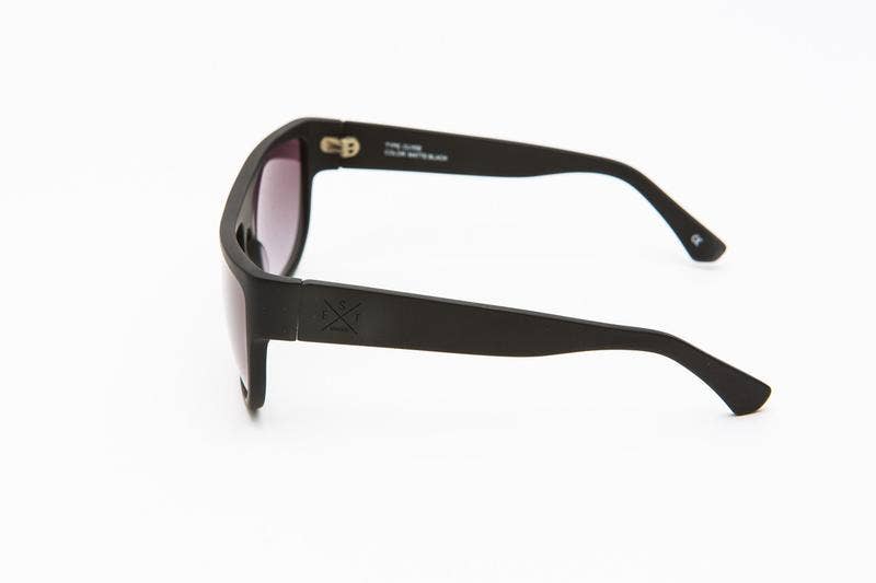 Clyde Matte Black - Sunglasses for wholesale on Faire2
