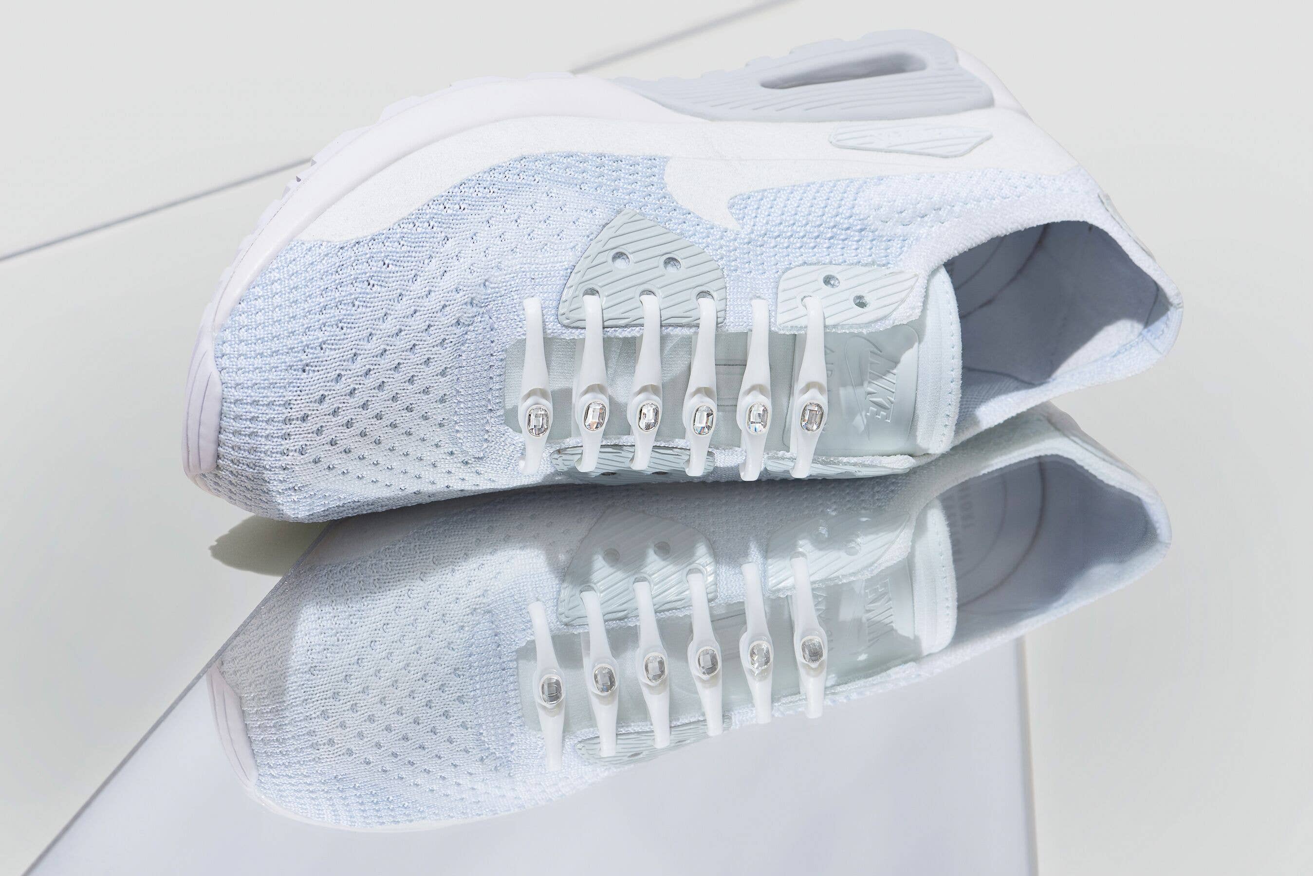 HICKIES - Wholesale Shoelaces - Unisex - HICKIES with Crystals by Swarovski© White/Clear2