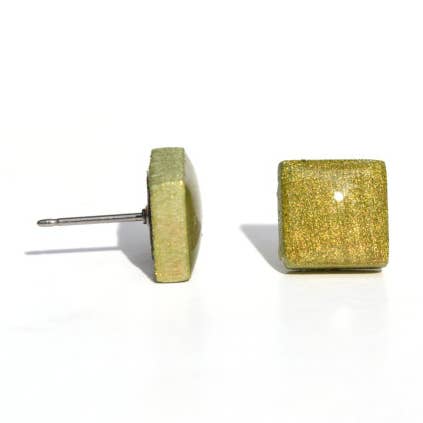Peridot grön Metallic Studs Square Post örhängen för wholesale av Starlight Woods