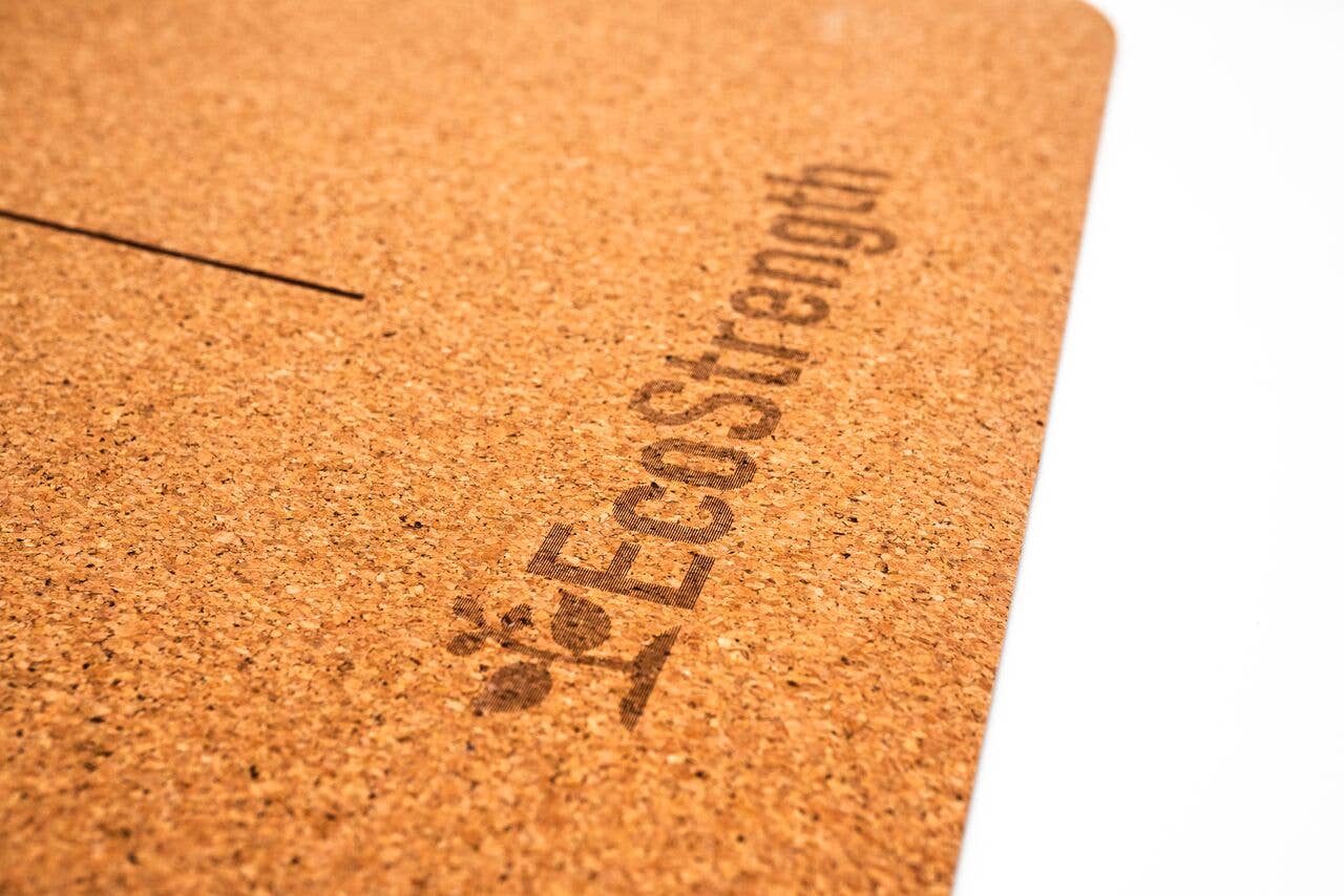 EcoStrength – Engroshandel Yogamåtte – Yoga måtte i kork – bæredygtig, polstret og antibakteriel1