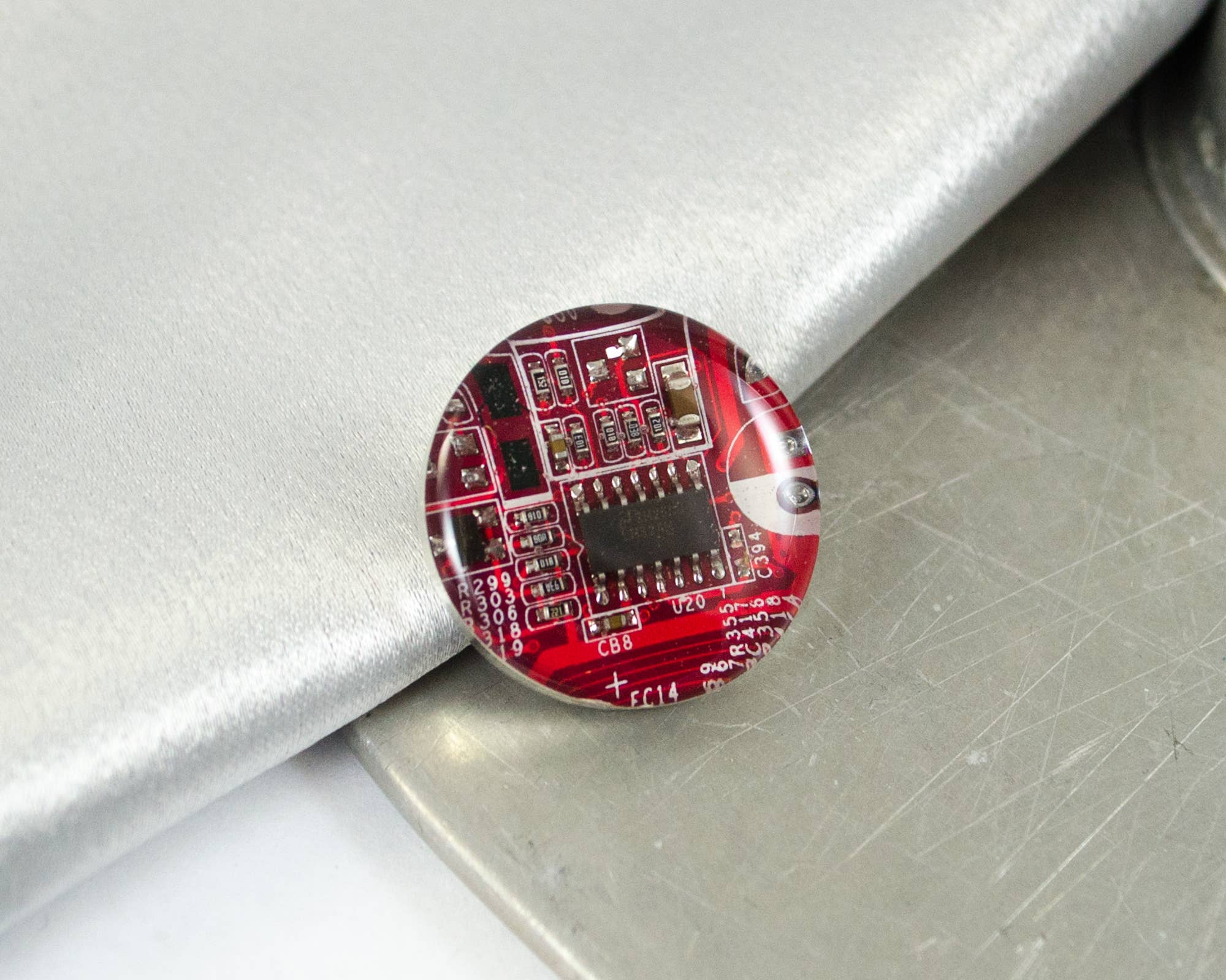 Circuit Breaker Labs - Wholesale Lapel Pin/Button - Circuit Board Pin0