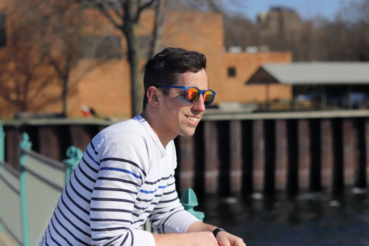 Sondre Travel - Wholesale Sunglasses - Unisex - Voyage Shades | Frosted Blue3