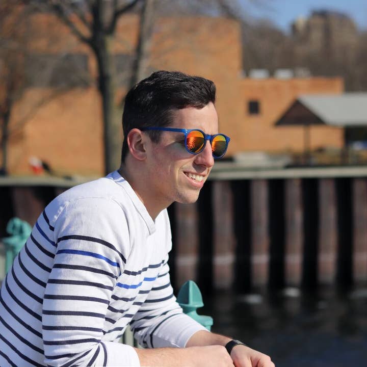 Sondre Travel - Wholesale Sunglasses - Unisex - Voyage Shades | Frosted Blue3