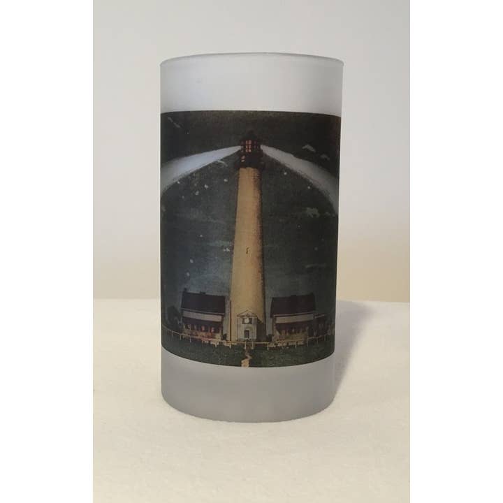 Becher von Cape May Light At Night für den Großhandel von That Fabled Shore Home Decor