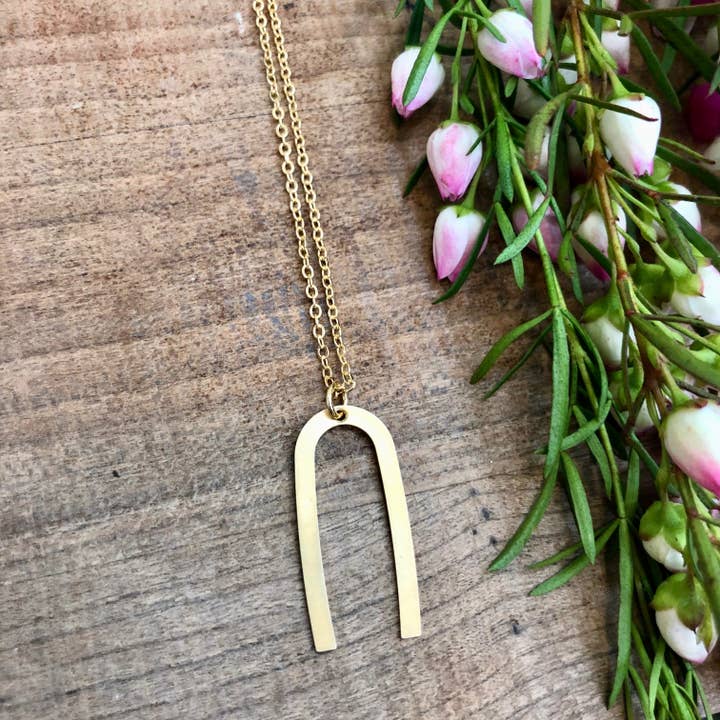 Hailey halskæde for engroshandel hos Harlow Jewelry