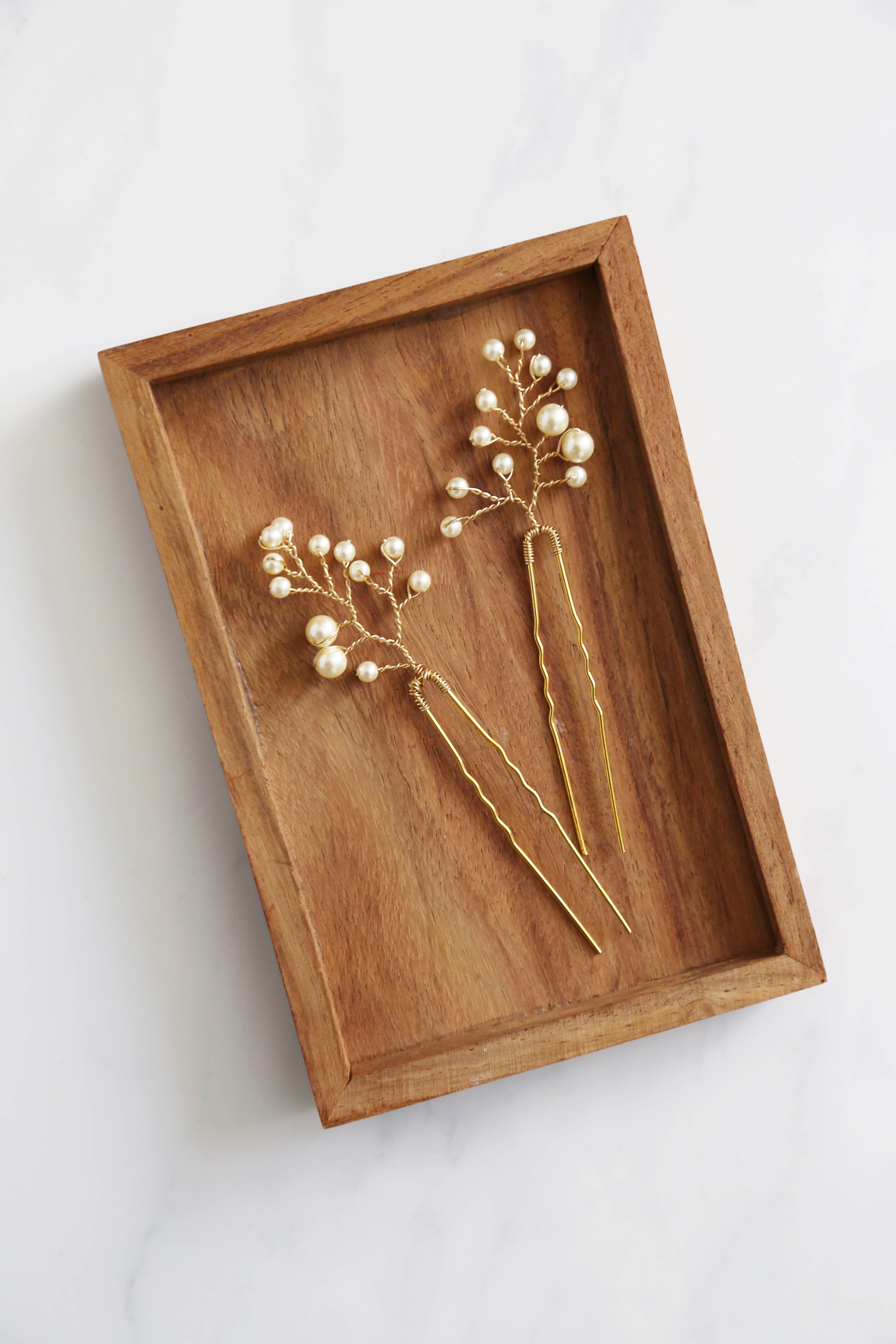 Acute Designs – wholesale Hair pin – Gold Pearl Vine Bridal Hair Pins1