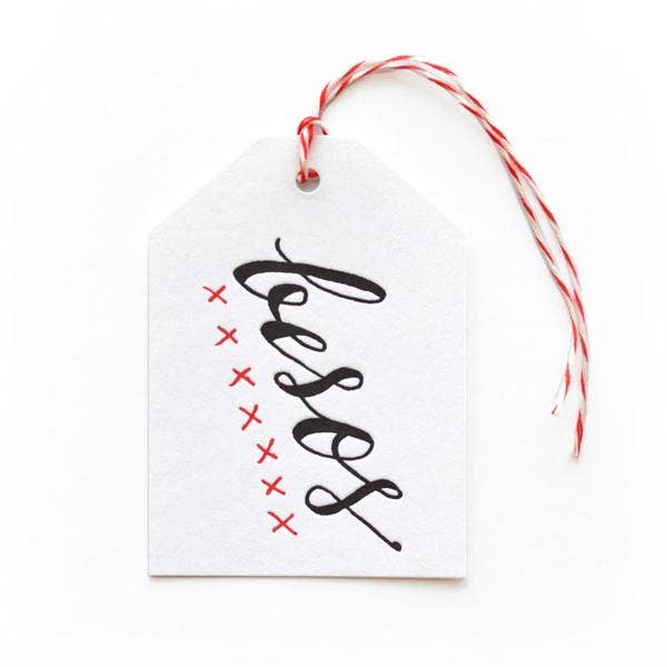 Etichetta regalo con stampa tipografica Besos per la vendita all'ingrosso da parte di Wild Ink Press