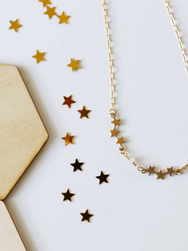 18" Triple Star Og Moonstone Constellation Halskæder for engroshandel hos Acute Designs