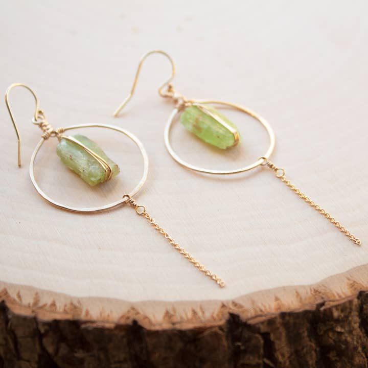 Groene Kyaniet regenoorbellen voor wholesale door Crystal and Gold