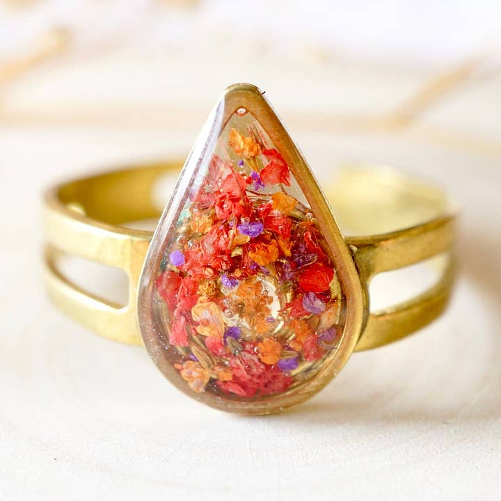 Real Pressad blomma och harts Ring för wholesale av Ann + Joy