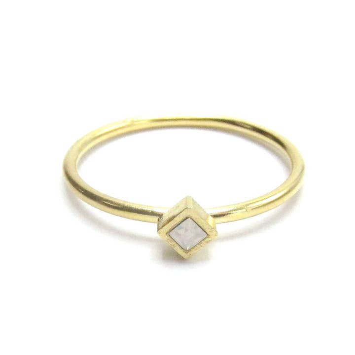 Guld över Sterling Stapelbar Ring med ”Diamond” Swarovski för wholesale av Jessica Elliot Jewelry