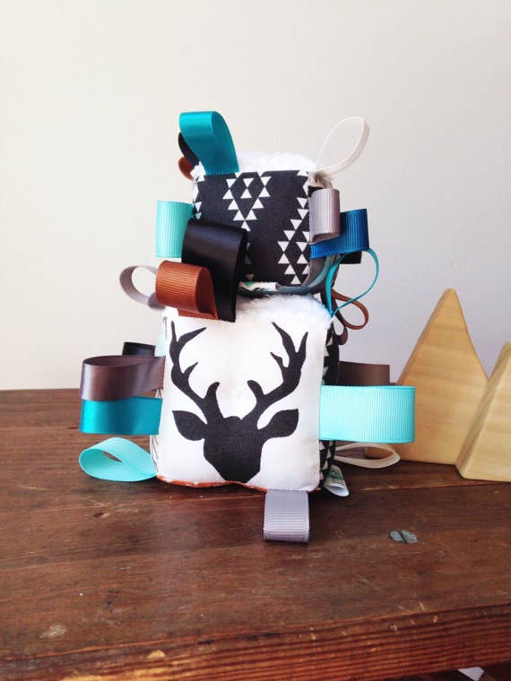 The Bird & Elephant – Engroshandel Klodser - Børn og baby – Bear Other Woodland Fabric Baby Taggie Block legetøjsgave1