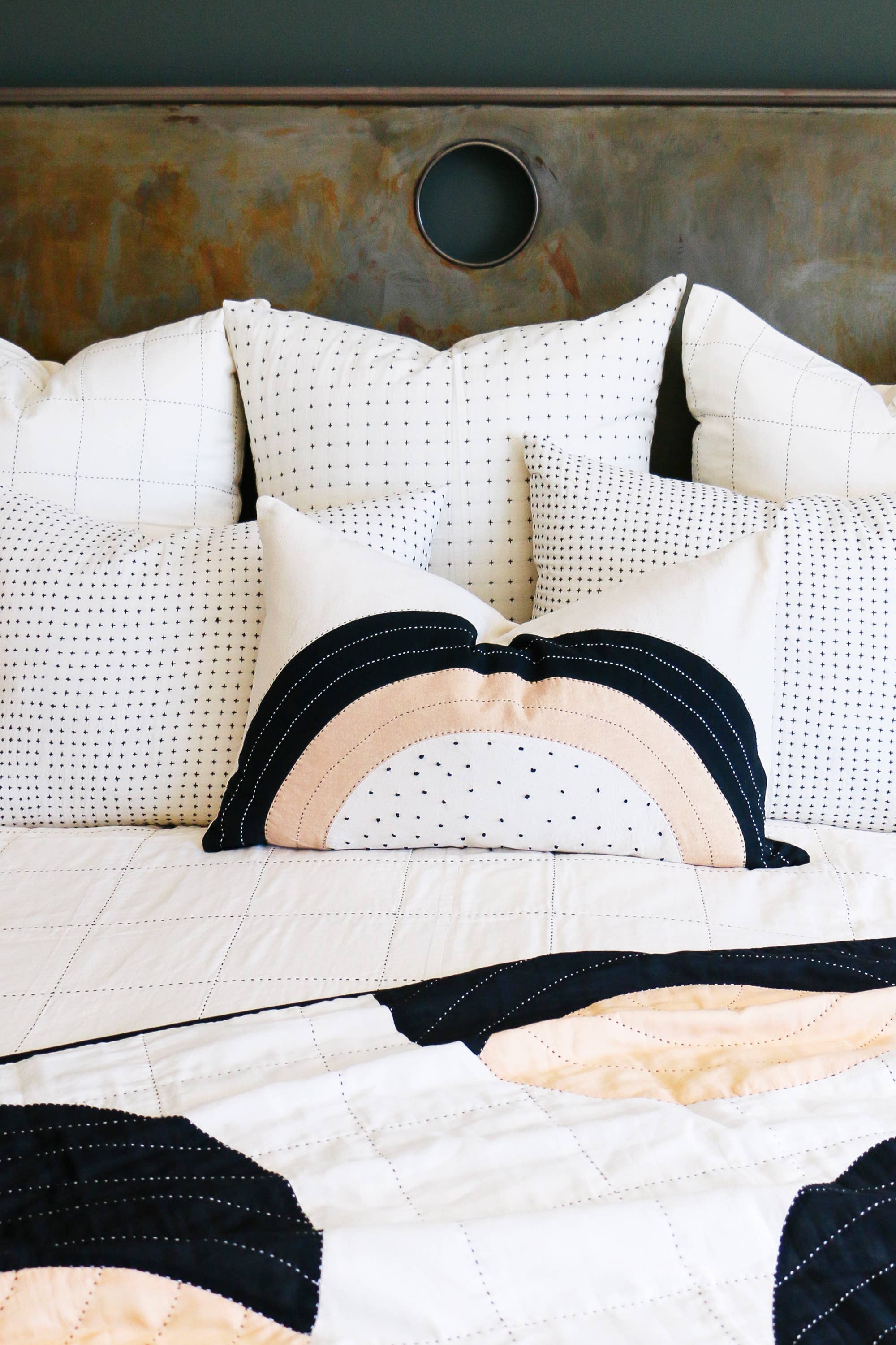 Anchal - Wholesale Lumbar Pillow - Eclipse Dot Lumbar Pillow Cover0