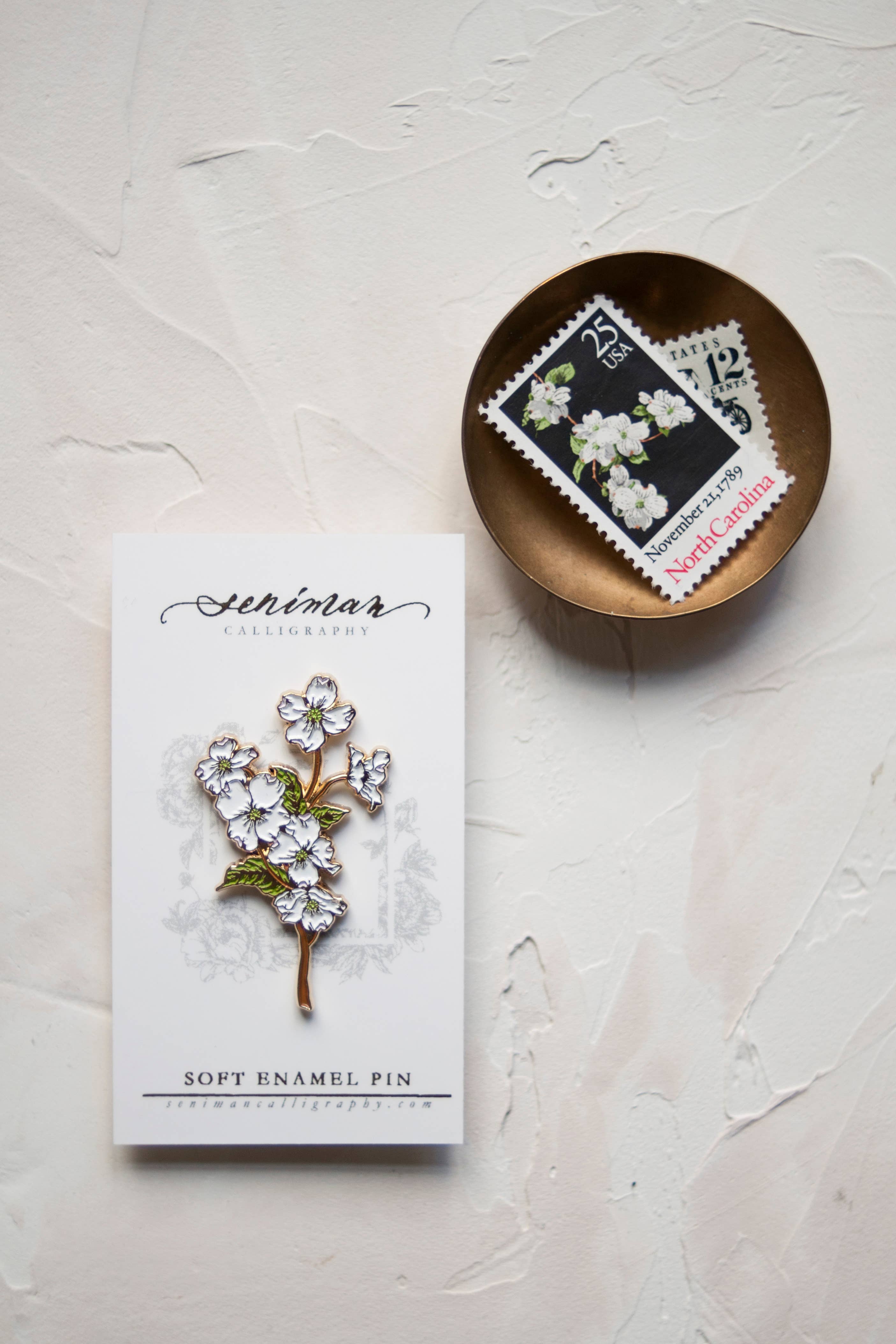 Seniman Calligraphy - Vendita all'ingrosso Spilla da bavero - Spilla in smalto morbido dorato4