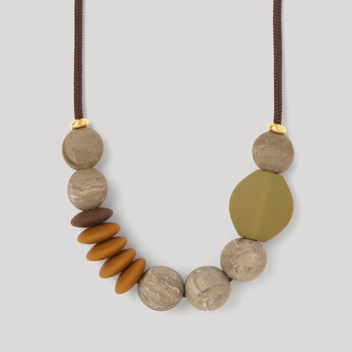 January Moon - Wholesale Teething Necklace - Baby - Saddle Signature Teething Necklace