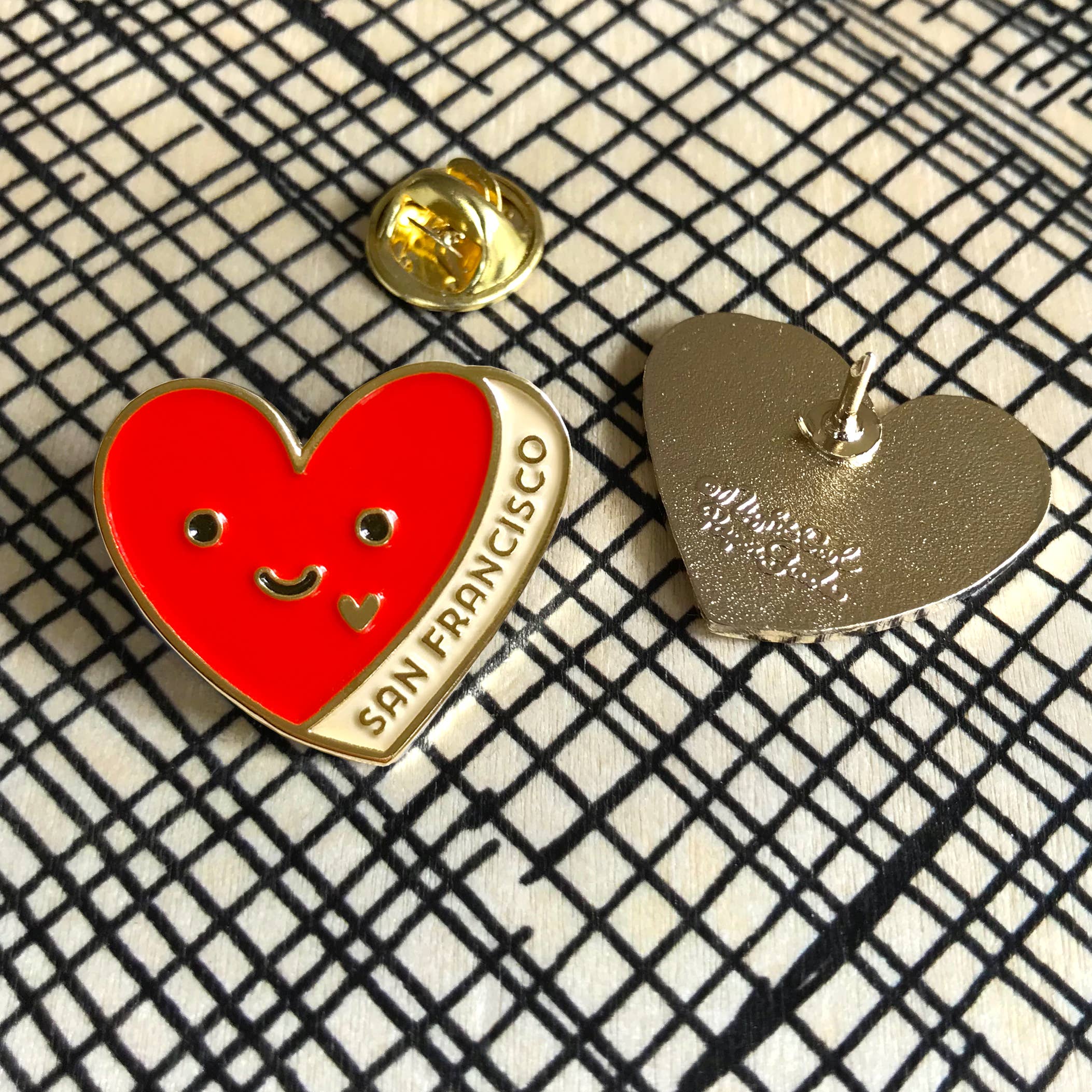 Night Owl Paper Goods - Wholesale Lapel Pin/Button - San Francisco Heart Enamel Pin2