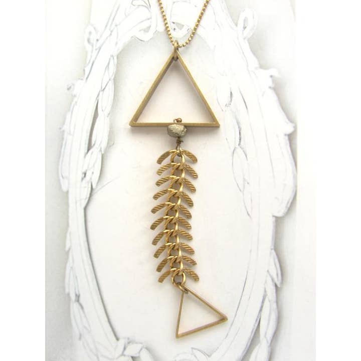 Collier pendentif en forme de poisson pour la vente par SORA DESIGNS