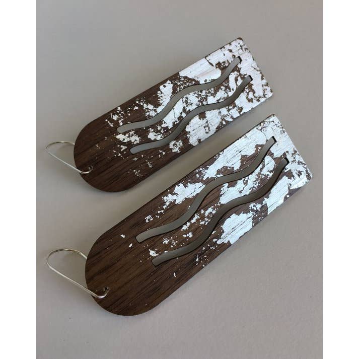 Vatten Valnöt Trä och Silver flingor Oversize Örhänge för wholesale av Kohli Kraft