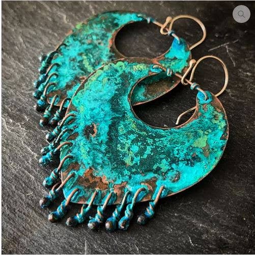 Raegan Hough Metalsmith - Vente Boucles d'oreilles pendantes - Boucles d'oreilles Liberty En Cuivre Patiné4