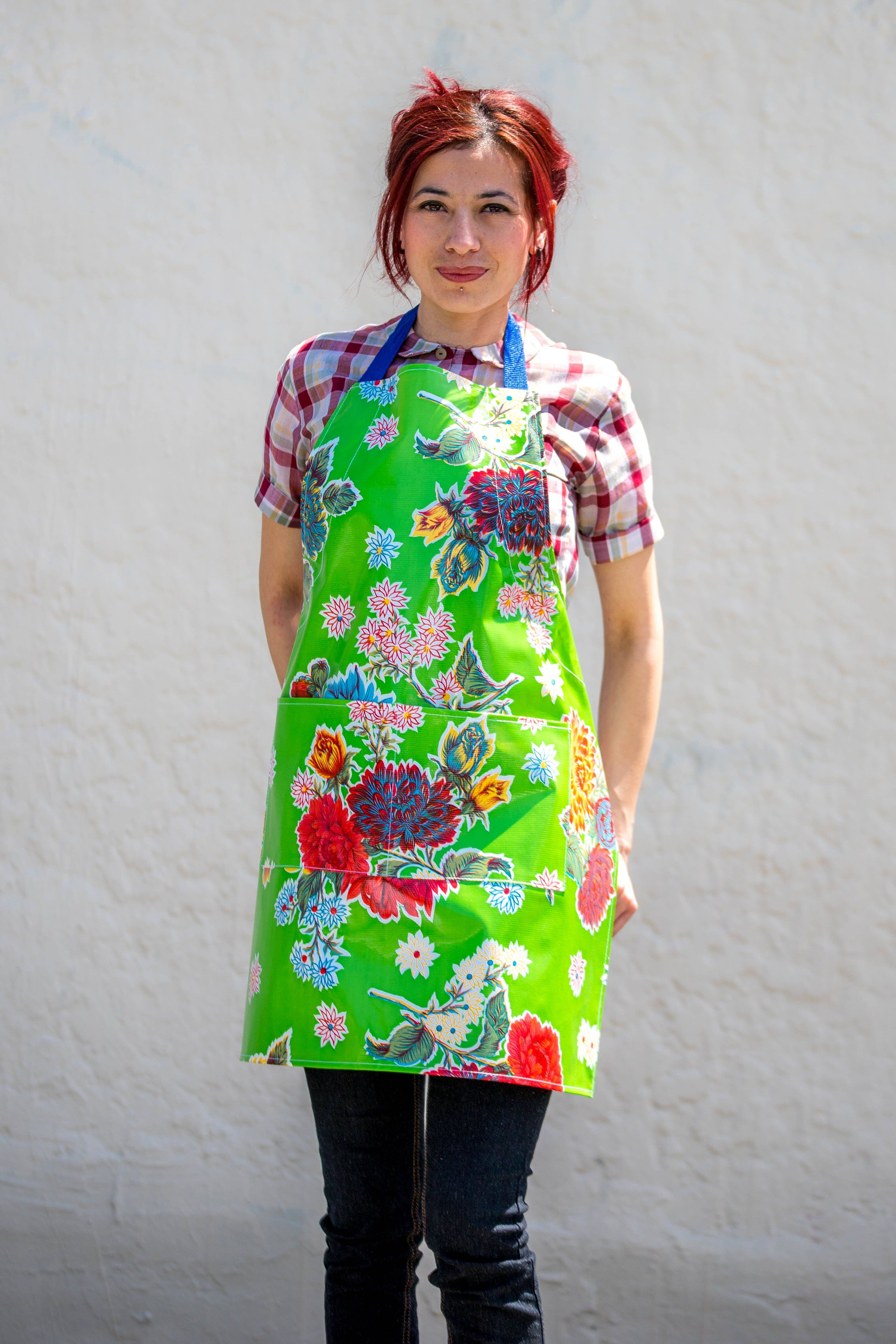 Oilcloth International - Wholesale Apron - Green Mums Apron1
