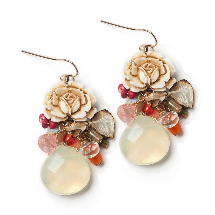 Boucles d'oreilles Rose Rustique pour la vente par Elements Jill Schwartz
