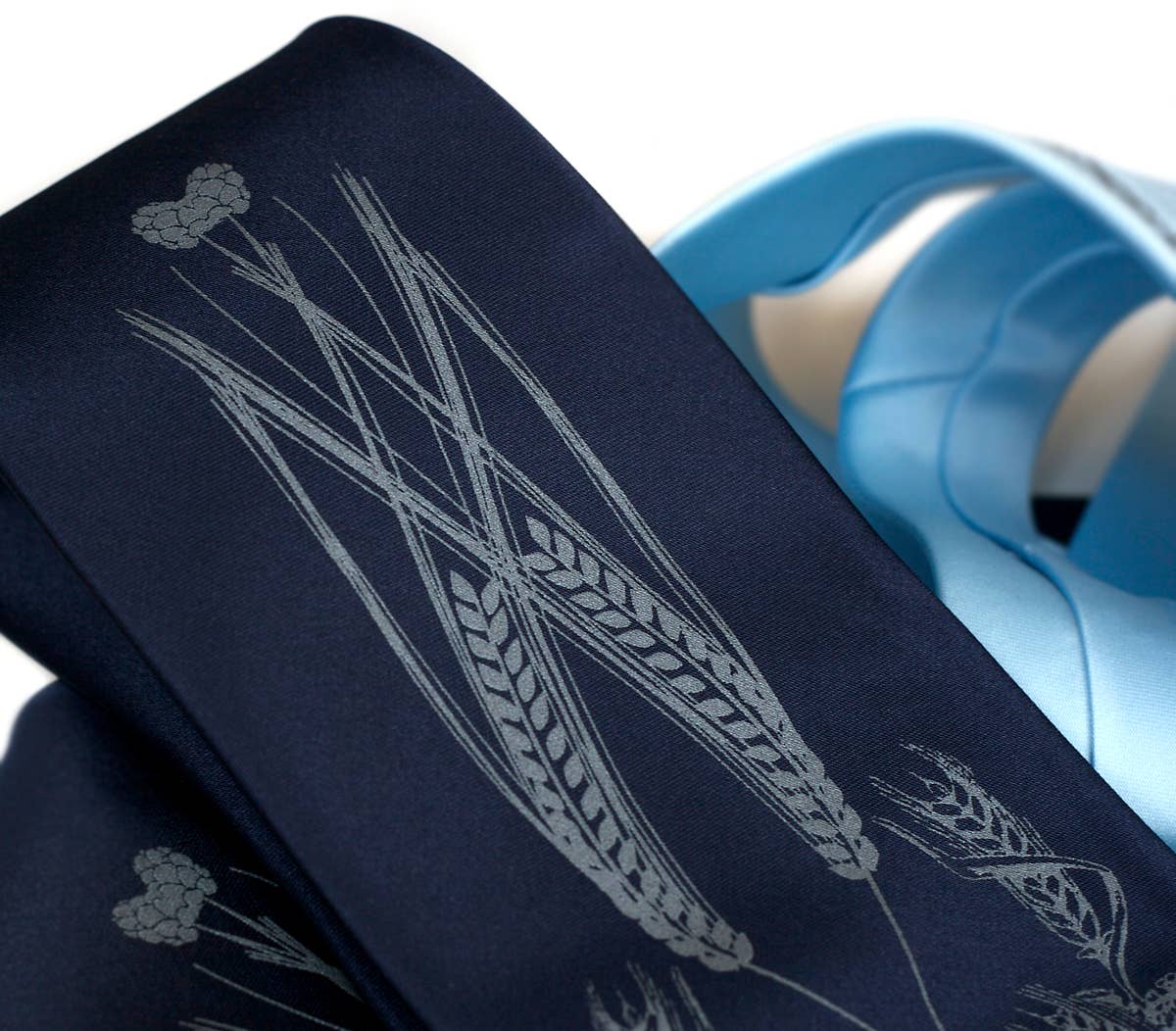 Cyberoptix Tie Lab - Wholesale Necktie - Men's - Beer Necktie. Hops & Wheat Print Tie18