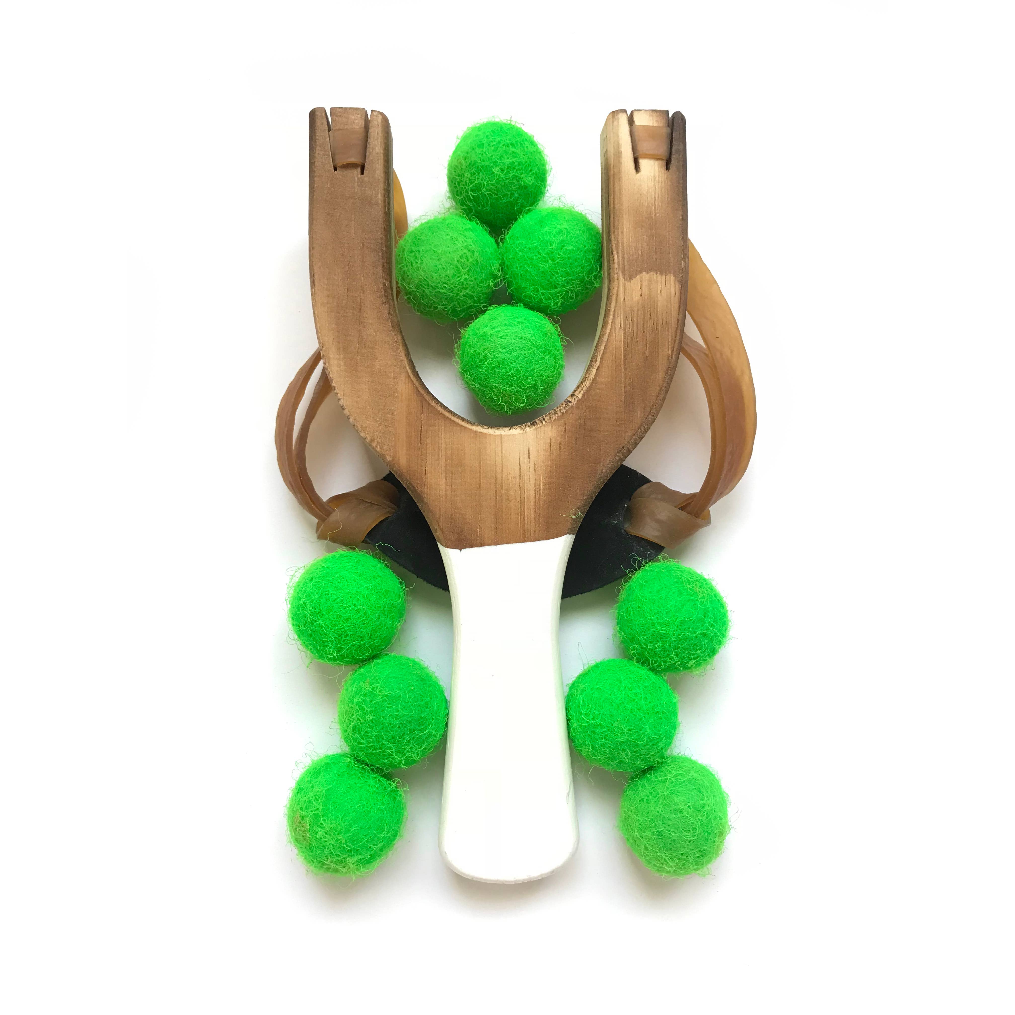 Little Lark - Wholesale Slingshot - Kids - Wooden Slingshot with Neon Felt Balls2