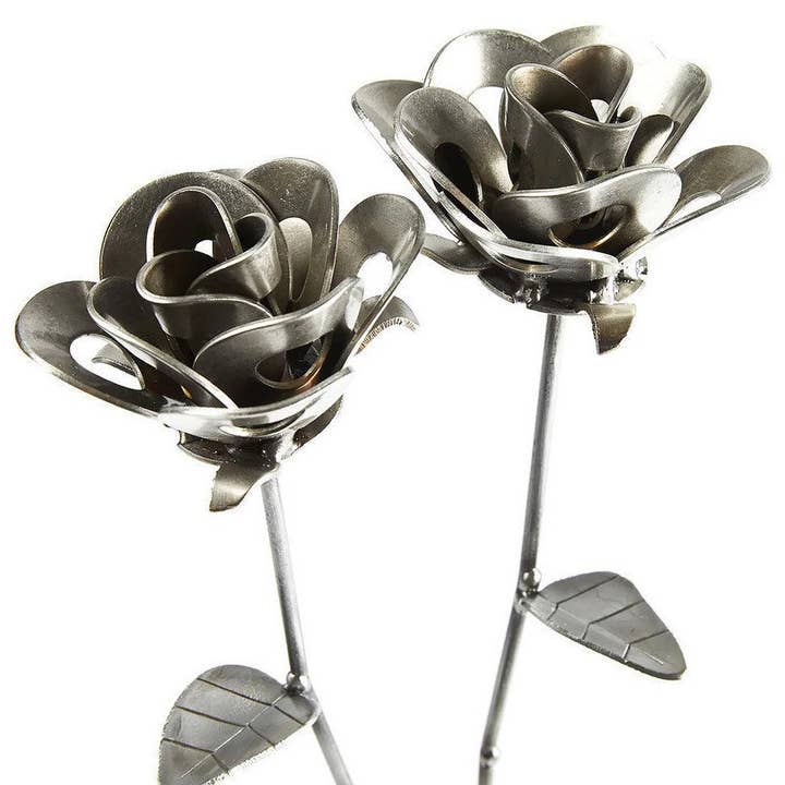 Metal Relic - Wholesale Artificial Flowers - Dual Immortal Roses And Bud Vase5
