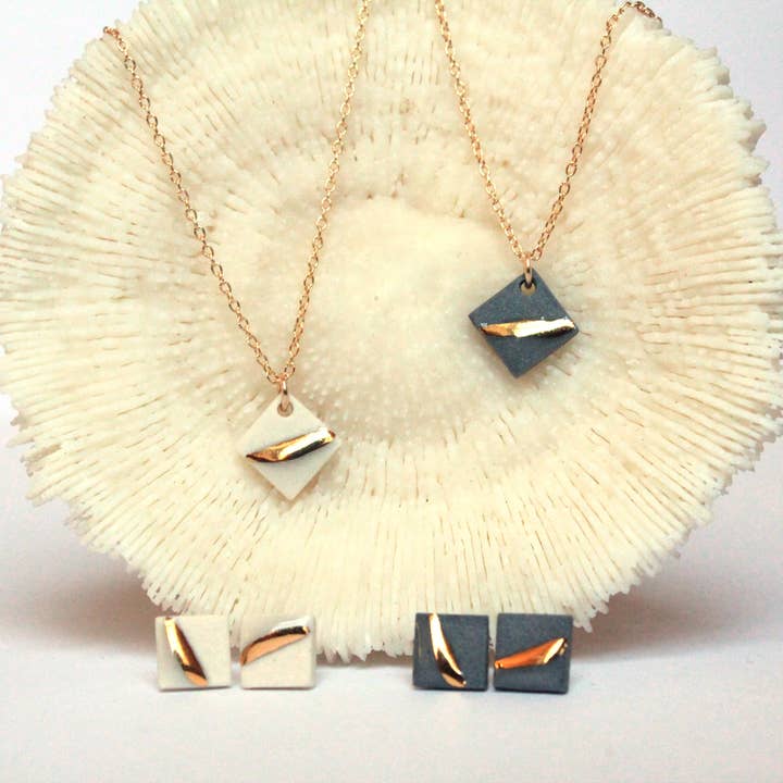 Gold Striped Square Necklace for wholesale by Mier Luo