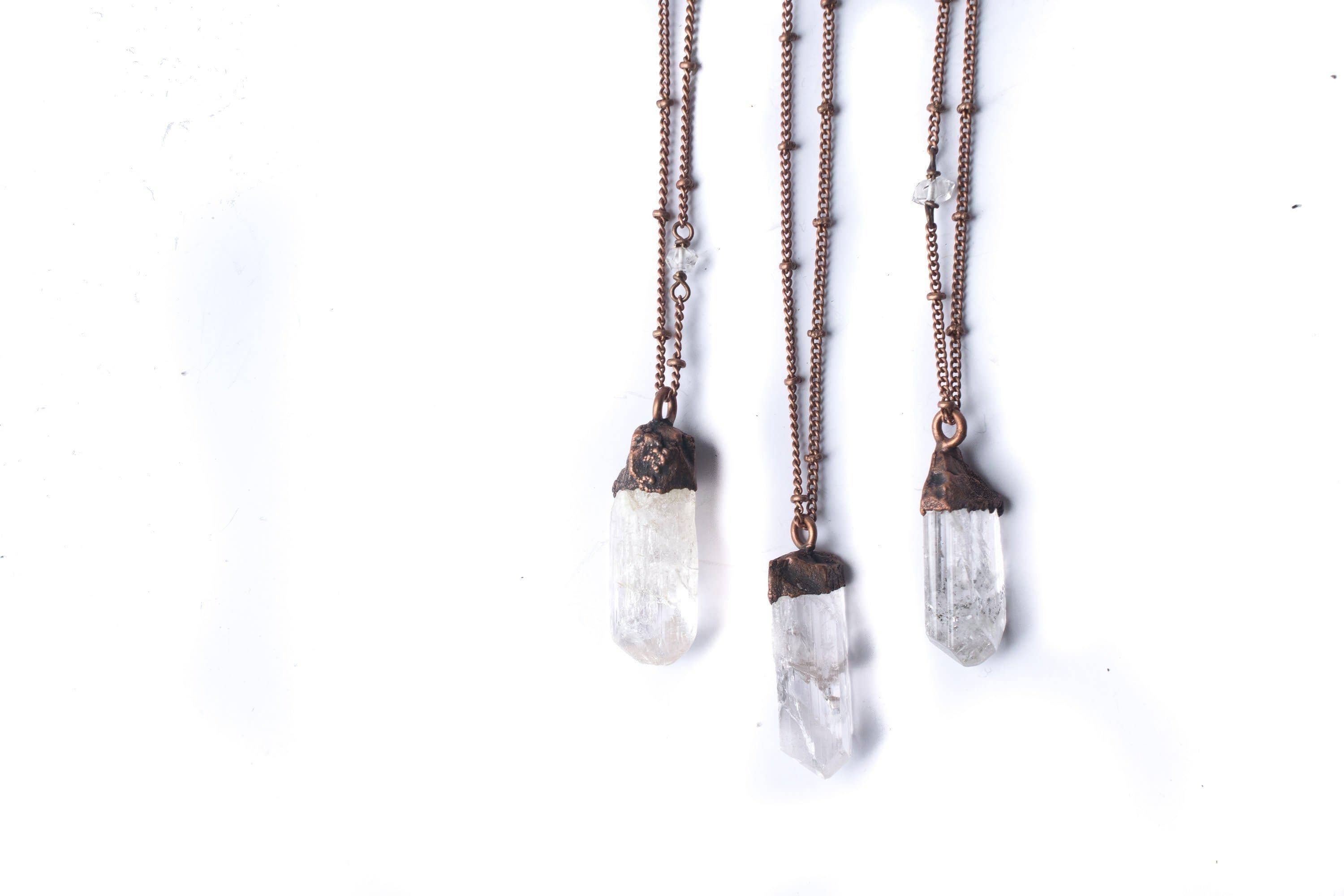 HAWKHOUSE – Großhandel Kette mit Anhänger/Charm – Danburit-Halskette