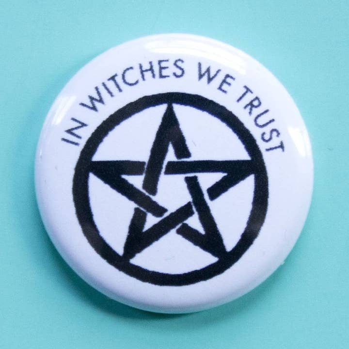 I hekse stoler vi på en tommer knap for engroshandel hos Midge Blitz