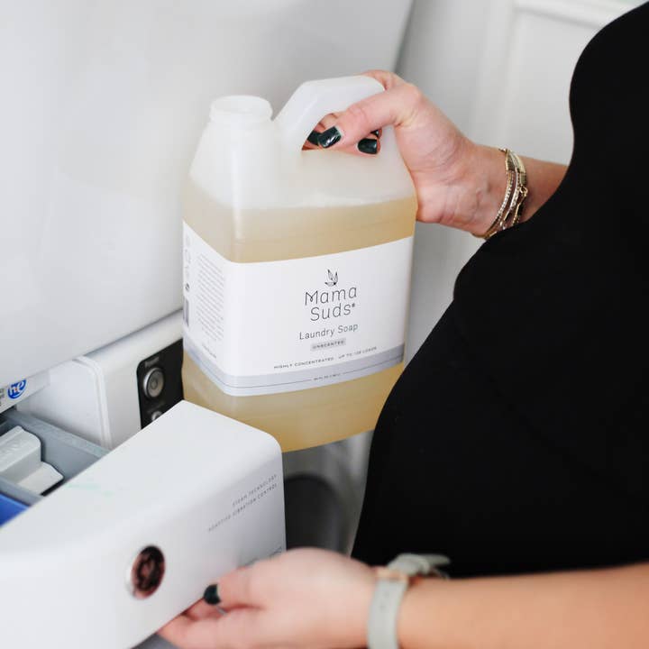 MamaSuds | Non-toxic Household Cleaners + Real Soap - Wholesale Liquid Laundry Detergent - Laundry Soap 64 oz
