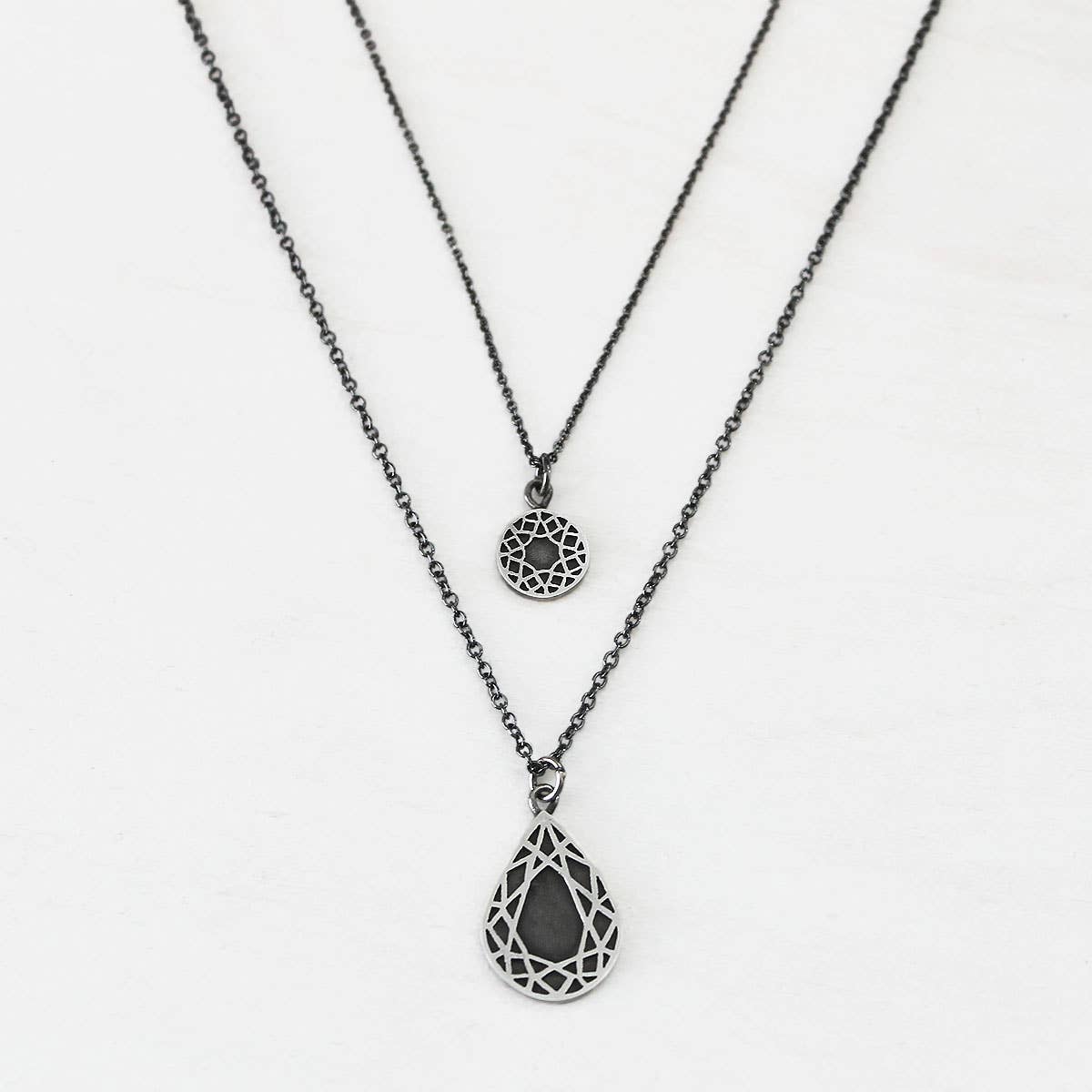 Ivy & Gold Handcraft - Wholesale Pendant/Charm Necklace - Geometric Black Diamond Teardrop Necklace2