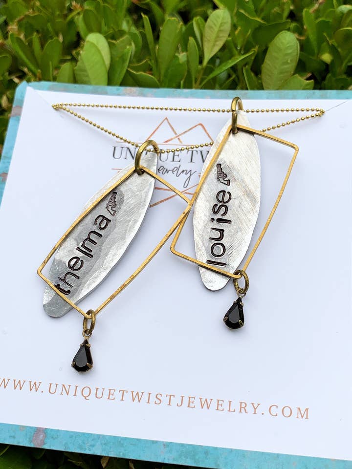 Moderno set di collana Thelma e Louise per la vendita all'ingrosso da parte di Unique Twist Jewelry