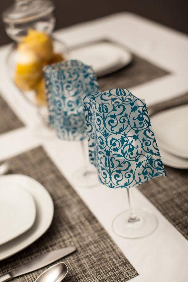 Modgy - Wholesale Wine Glass - Wine Shades - ChaCha Blue3