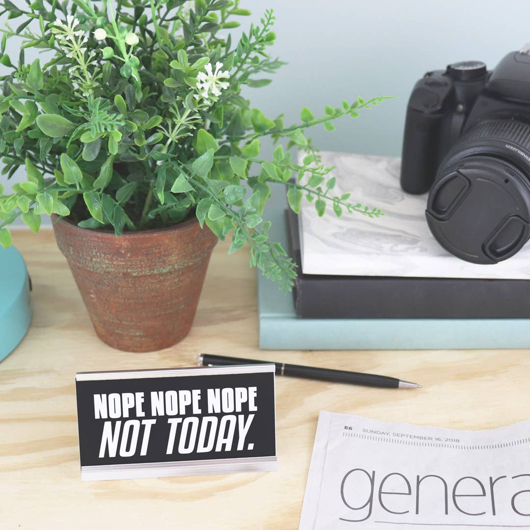 Wellspring - Vente Chevalets de bureau/de table - Panneau de bureau noir 4 po - Control Freak2