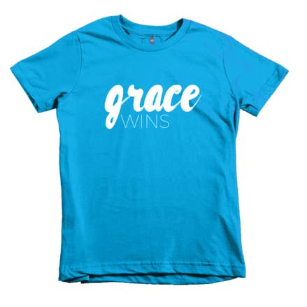 Grace Wins t-shirt met pasvorm voor voor wholesale door The Talking Shirt