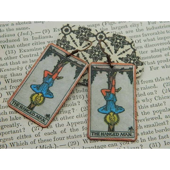 Tarot örhängen hängde man för wholesale av Sarah Wood Studio