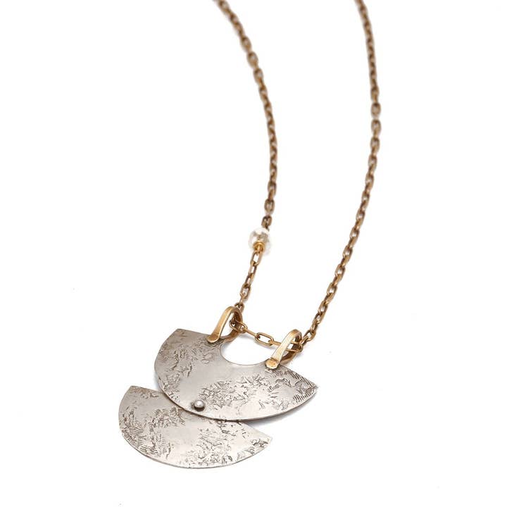 Collier Santhi en Argent pour la vente par From The Reliquary