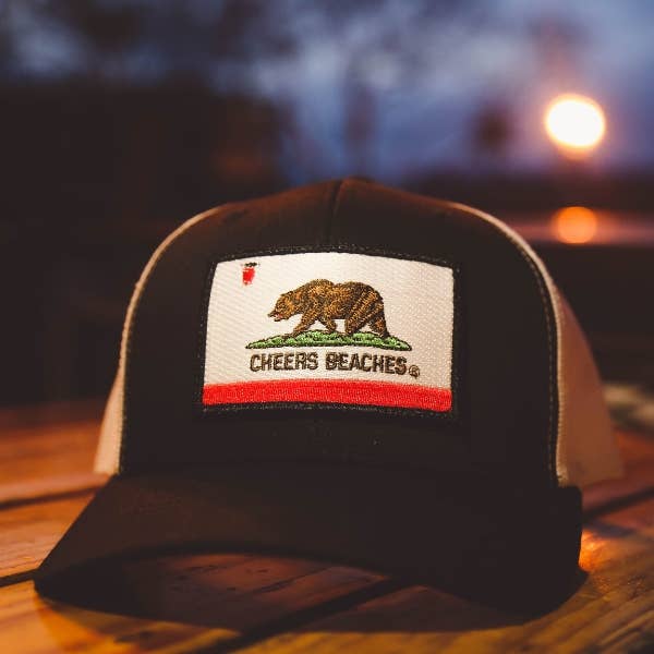 Cheers Beaches California Bear Flag Trucker Hat voor wholesale door Cheers Beaches