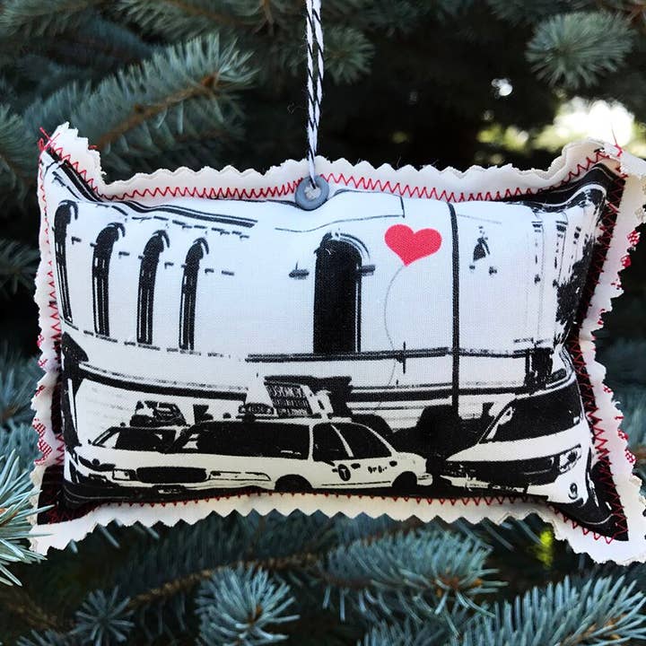 NYC New York Taxis Fabric Christmas Ornament for wholesale by noteify