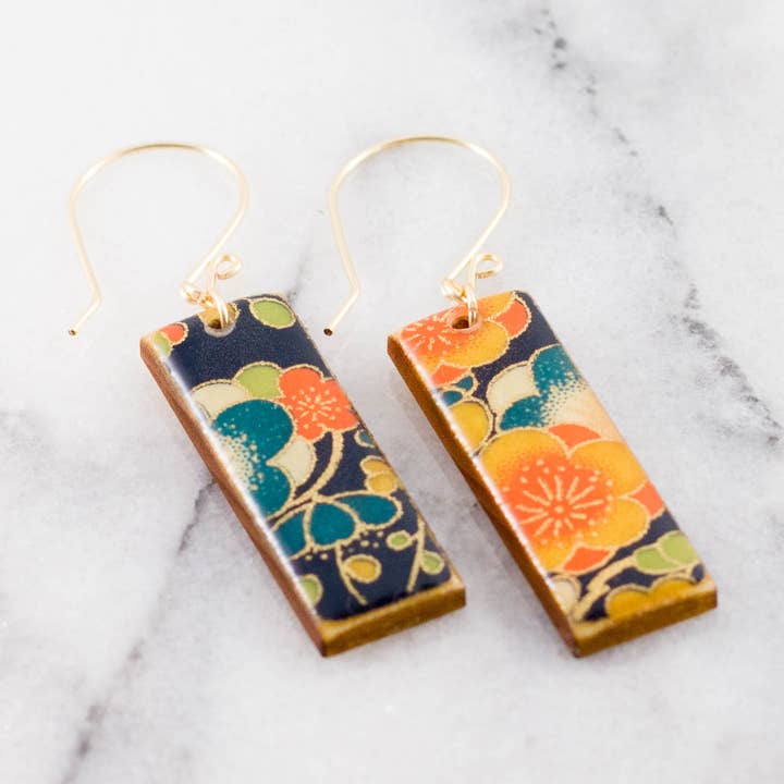 Boucles d'Oreilles Rectangle Floral pour la vente par No Man's Land
